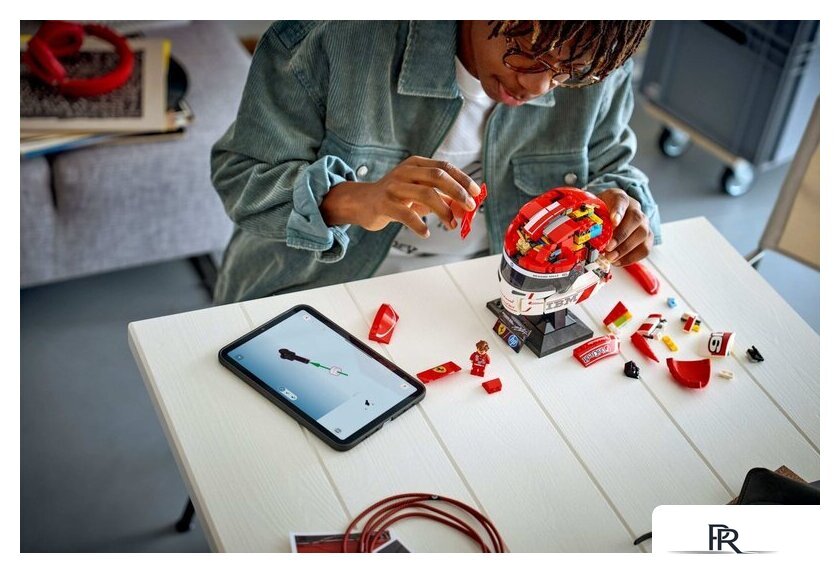 Конструктор LEGO Editions 43014 Шлем Шарля Леклера команды Scuderia Ferrari HP - Изображение №9 — Интернет-магазин ПроЗаказ