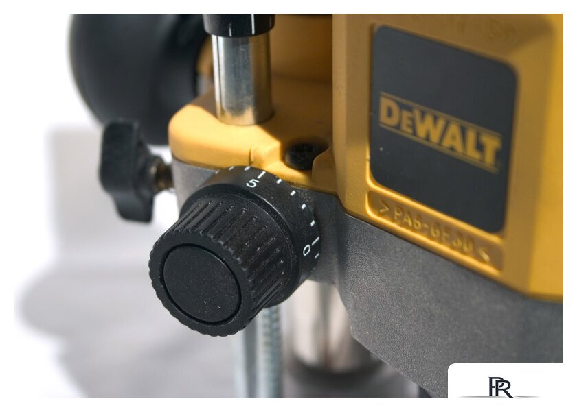 Вертикальный фрезер DeWalt DW621 - Изображение №8 — Интернет-магазин ПроЗаказ