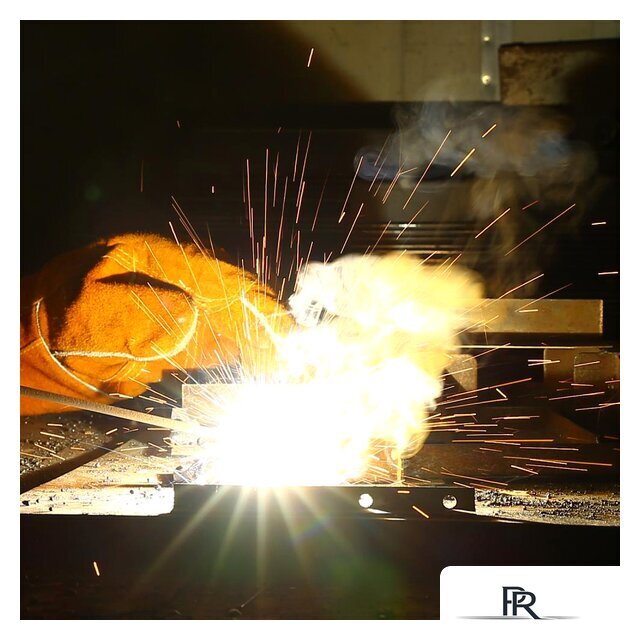 Сварочный инвертор Deko DKWM200A LCD Advanced 051-4683 (с набором для сварки) - Изображение №6 — Интернет-магазин ПроЗаказ