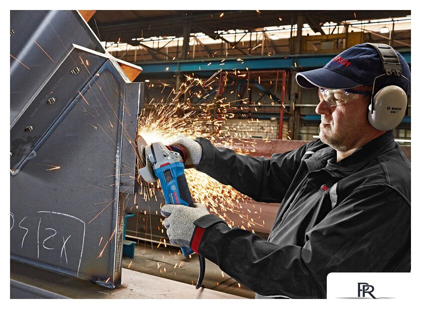 Угловая шлифмашина Bosch GWS 19-125 CI Professional [060179N002] - Изображение №3 — Интернет-магазин ПроЗаказ