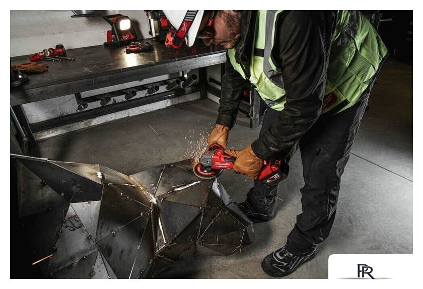 Угловая шлифмашина Milwaukee M18 FSAG125XB-0X Fuel 4933478429 (без АКБ) - Изображение №12 — Интернет-магазин ПроЗаказ