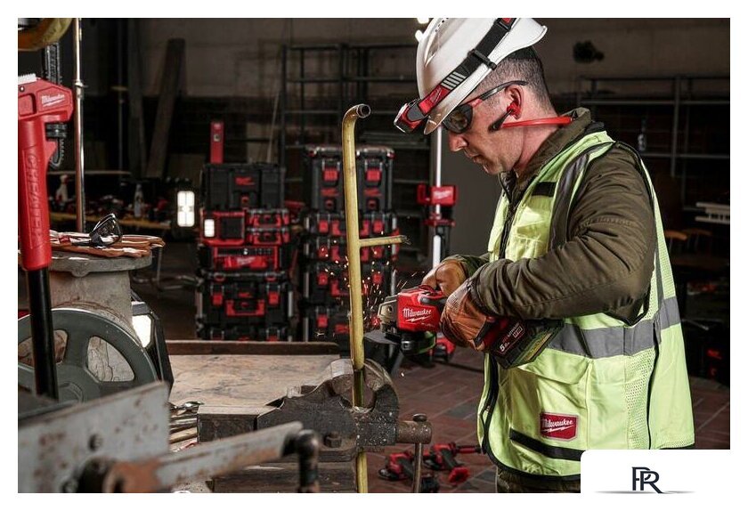 Угловая шлифмашина Milwaukee M18 FSAG125XB-502X Fuel 4933478430 (с 2-мя АКБ) - Изображение №7 — Интернет-магазин ПроЗаказ