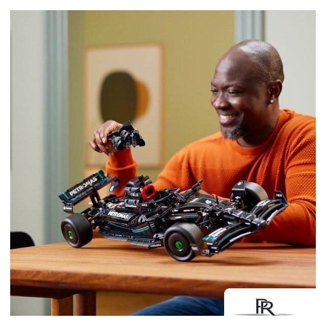 Конструктор LEGO Technic 42171 Mercedes-AMG F1 W14 E Performance - Изображение №8 — Интернет-магазин ПроЗаказ