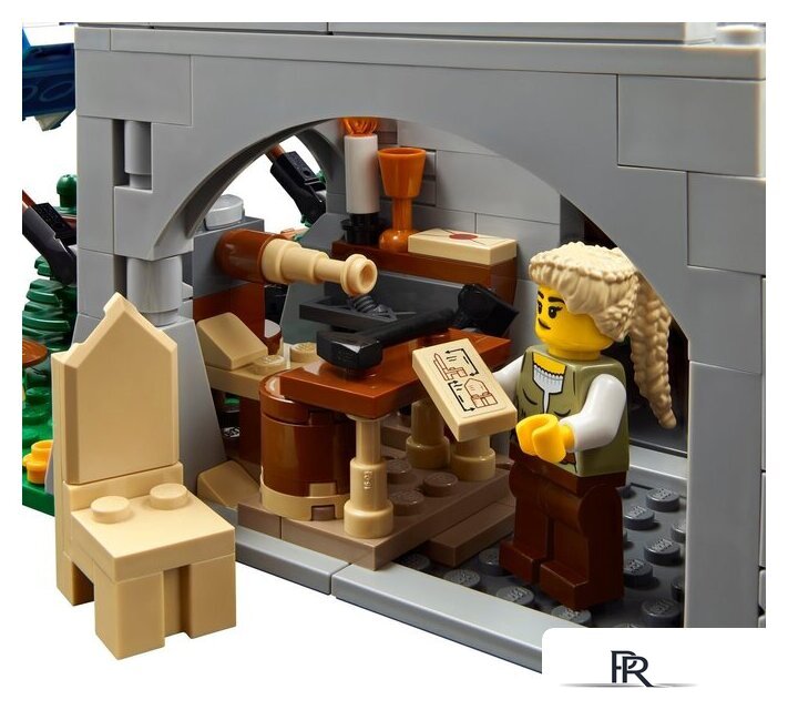 Конструктор LEGO Icons 10332 Средневековая городская площадь - Изображение №9 — Интернет-магазин ПроЗаказ