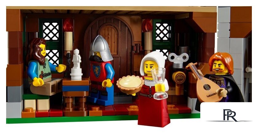 Конструктор LEGO Icons 10332 Средневековая городская площадь - Изображение №7 — Интернет-магазин ПроЗаказ