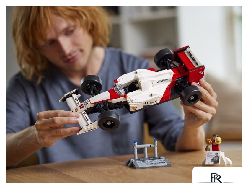 Конструктор LEGO Icons 10330 McLaren F1 MP4/4 и Айртон Сенна - Изображение №9 — Интернет-магазин ПроЗаказ