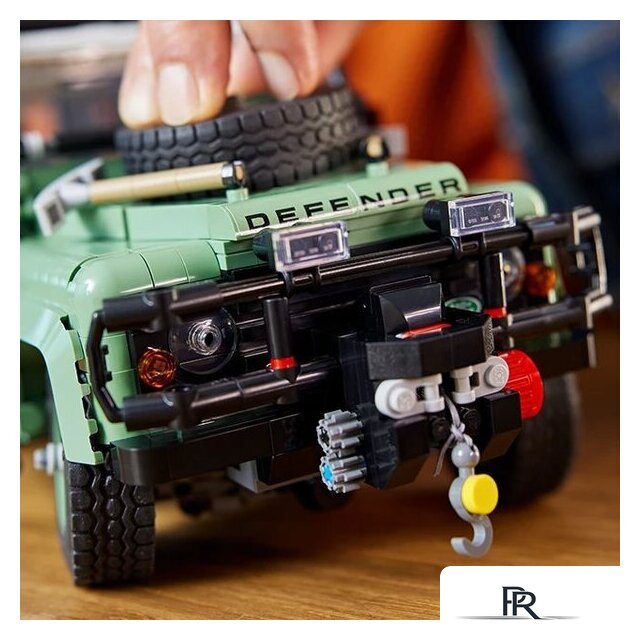Конструктор LEGO Icons 10317 Land Rover Classic Defender 90 - Изображение №6 — Интернет-магазин ПроЗаказ