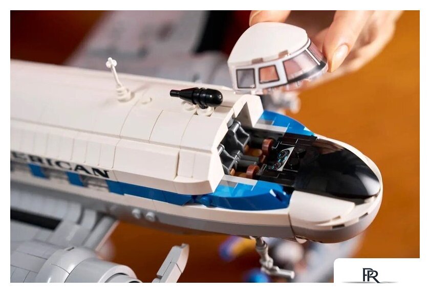 Конструктор LEGO Icons 11378 Douglas DC-3 PAN AM Airliner - Изображение №13 — Интернет-магазин ПроЗаказ