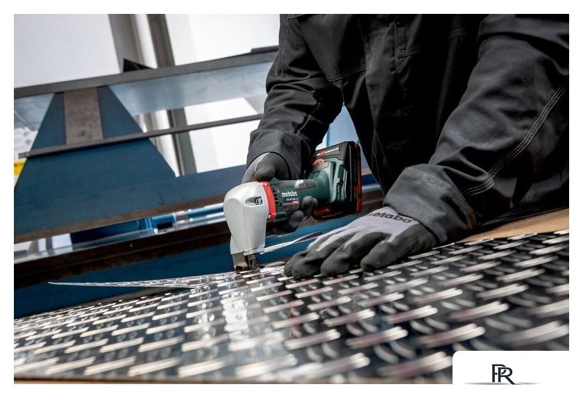 Листовые электрические ножницы Metabo SCV 18 LTX BL 1.6 601615840 (без АКБ, кейс) - Изображение №3 — Интернет-магазин ПроЗаказ