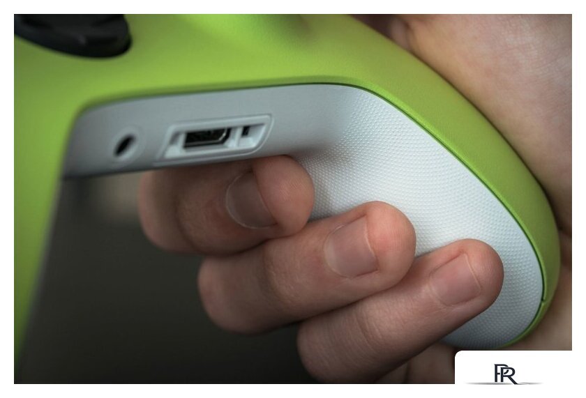 Геймпад Microsoft Xbox (салатовый) - Изображение №11 — Интернет-магазин ПроЗаказ