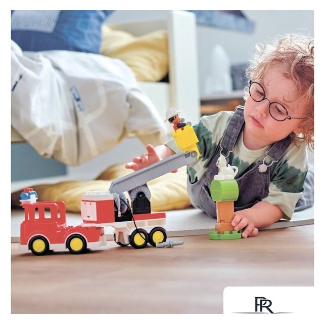 Конструктор LEGO Duplo 10969 Пожарная машина - Изображение №3 — Интернет-магазин ПроЗаказ