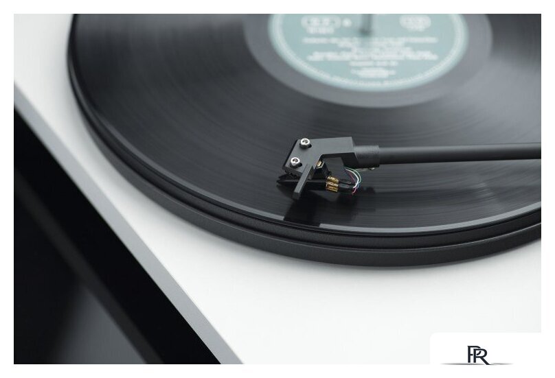 Виниловый проигрыватель Pro-Ject Primary E Phono (белый) - Изображение №2 — Интернет-магазин ПроЗаказ