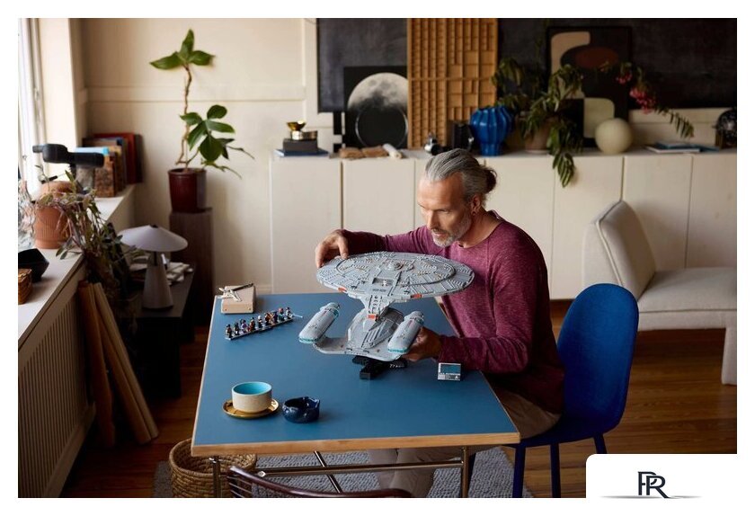 Конструктор LEGO Icons 10356 Звездный путь: USS Энтерпрайз NCC-1701-D - Изображение №11 — Интернет-магазин ПроЗаказ