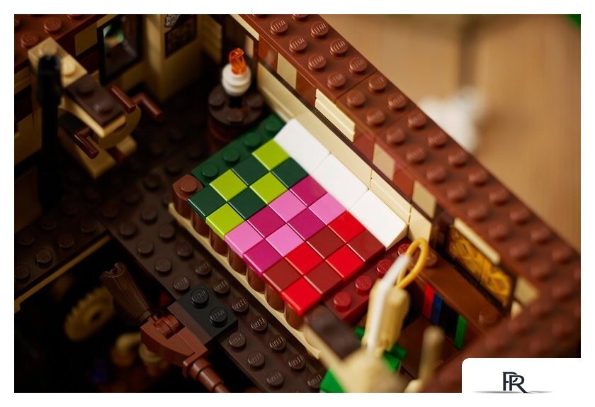 Конструктор LEGO Ideas 21341 Фокус-Покус: Коттедж сестер Сандерсон - Изображение №19 — Интернет-магазин ПроЗаказ