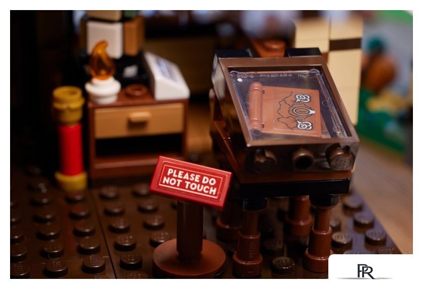 Конструктор LEGO Ideas 21341 Фокус-Покус: Коттедж сестер Сандерсон - Изображение №16 — Интернет-магазин ПроЗаказ