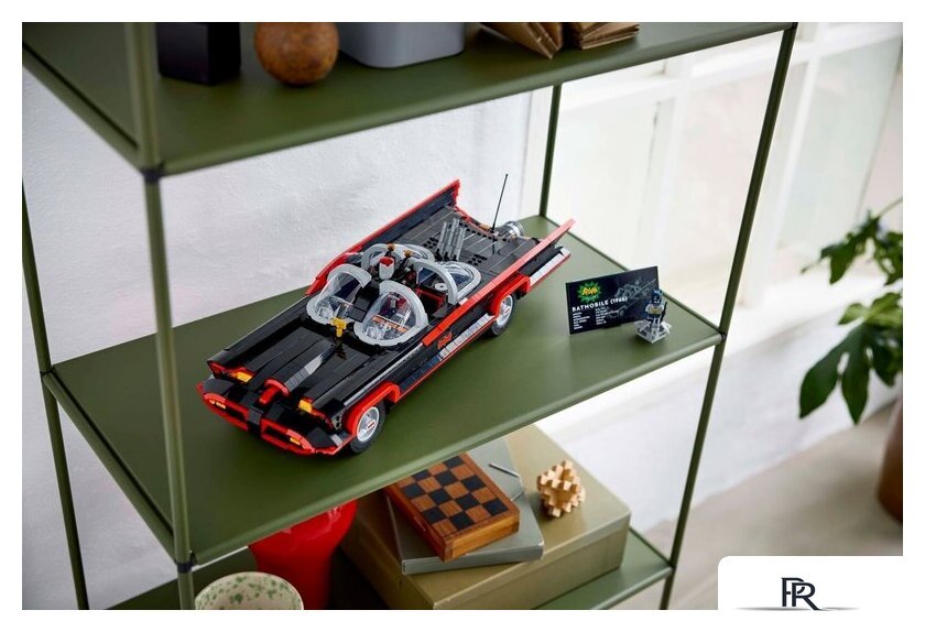 Конструктор LEGO Batman 76328 Классический телесериал Бэтмобиль - Изображение №10 — Интернет-магазин ПроЗаказ