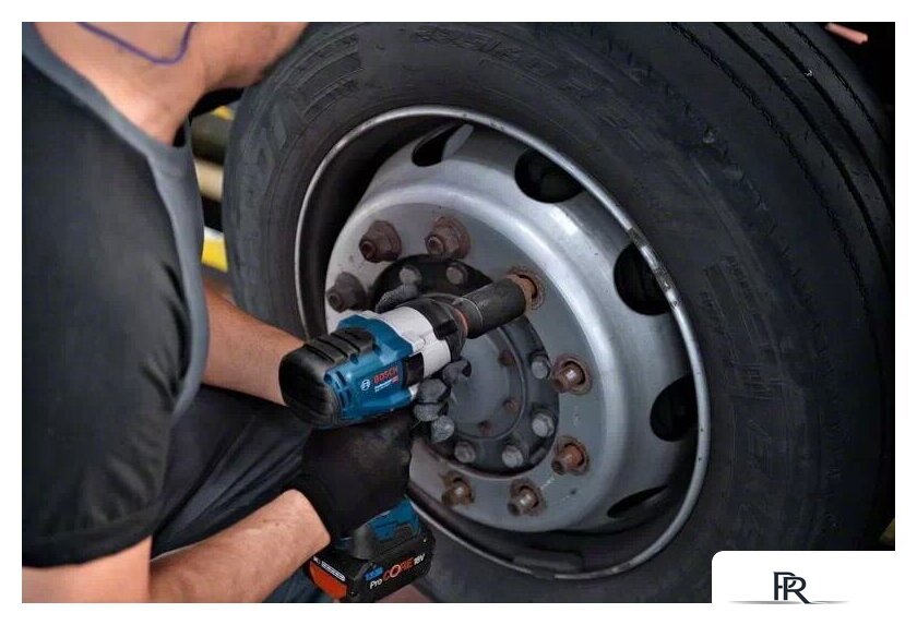 Гайковерт Bosch GDS 18V-1050 H Professional 06019J8502 (с 2-мя АКБ 8 Ah, кейс) - Изображение №3 — Интернет-магазин ПроЗаказ
