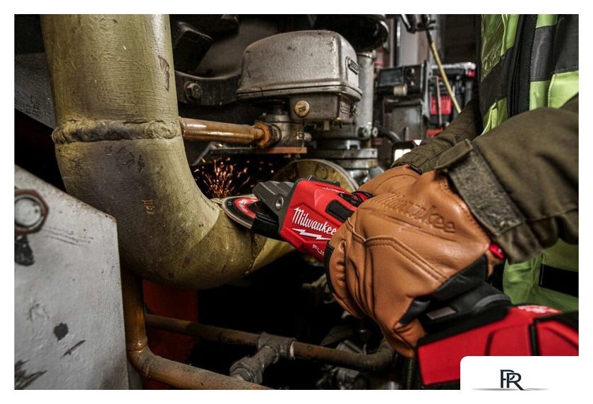 Угловая шлифмашина Milwaukee M18 Fuel FSAGF125XB-0X 4933478438 (без АКБ, кейс) - Изображение №3 — Интернет-магазин ПроЗаказ