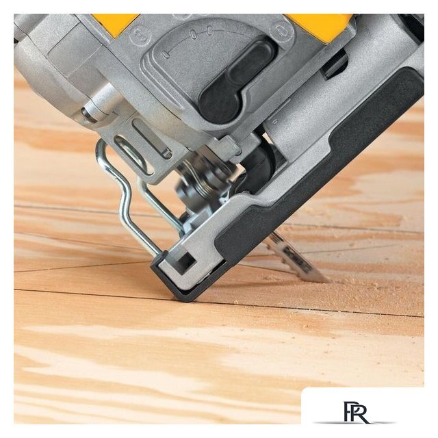 Электролобзик DeWalt DW331KT-QS (с кейсом) - Изображение №10 — Интернет-магазин ПроЗаказ