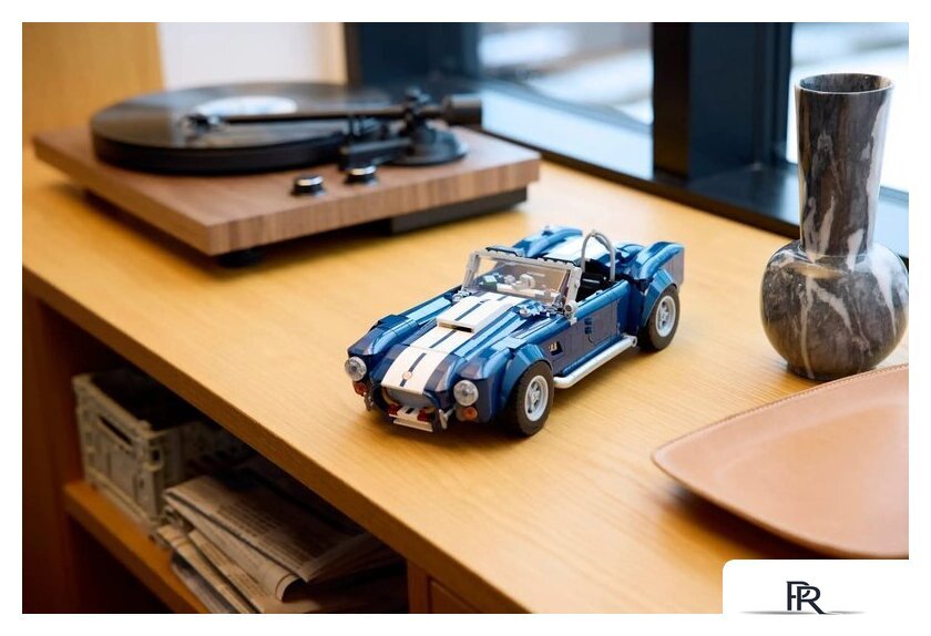 Конструктор LEGO Icons 10357 Shelby Cobra 427 S/C - Изображение №14 — Интернет-магазин ПроЗаказ