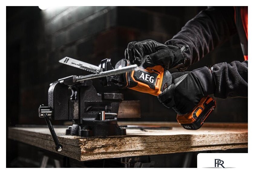 Сабельная пила AEG Powertools BUS18SBL-0 4935479662 (без АКБ) - Изображение №2 — Интернет-магазин ПроЗаказ