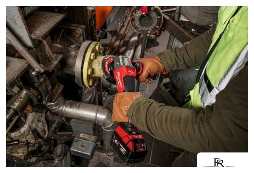 Угловая шлифмашина Milwaukee M18 FSAG125XB-0X Fuel 4933478433 (без АКБ, кейс) - Изображение №7 — Интернет-магазин ПроЗаказ