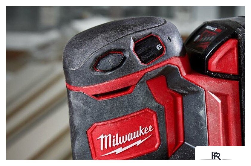 Эксцентриковая шлифмашина Milwaukee M18 BOS125-502B 4933464229 (с 2-мя АКБ, сумка) - Изображение №6 — Интернет-магазин ПроЗаказ