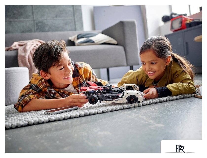 Конструктор LEGO Technic 42137 Formula E Porsche 99X Electric - Изображение №21 — Интернет-магазин ПроЗаказ