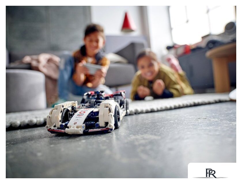 Конструктор LEGO Technic 42137 Formula E Porsche 99X Electric - Изображение №19 — Интернет-магазин ПроЗаказ