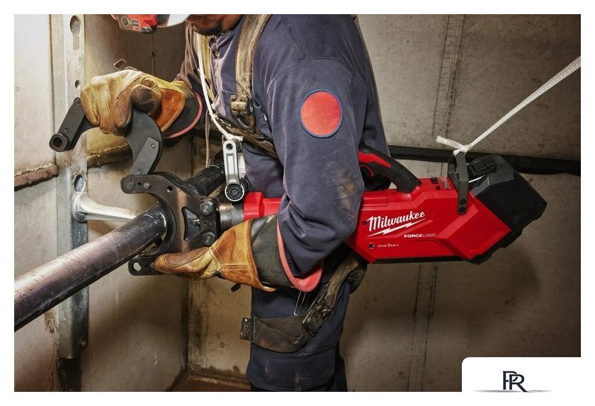 Кабелерез Milwaukee M18 HSFC125R-802C 4933492421 (с 2-мя АКБ, кейс) - Изображение №4 — Интернет-магазин ПроЗаказ