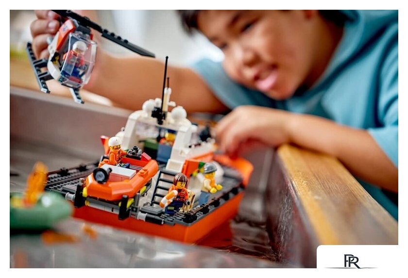 Конструктор LEGO City 60504 Спасательный катер и вертолет береговой охраны - Изображение №8 — Интернет-магазин ПроЗаказ