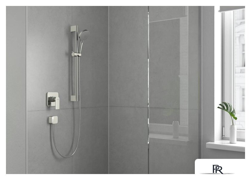 Душевой гарнитур  Hansgrohe Vernis Blend Vario 26275000 - Изображение №5 — Интернет-магазин ПроЗаказ
