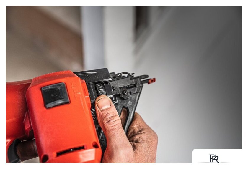 Гвоздезабиватель Milwaukee M18 FN16GA-0X Fuel 4933478094 (без АКБ, кейс) - Изображение №3 — Интернет-магазин ПроЗаказ