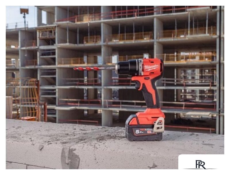 Ударная дрель-шуруповерт Milwaukee M18 M18BLPDRC-502C 4933492826 (с 2-мя АКБ 5 Ач, кейс) - Изображение №4 — Интернет-магазин ПроЗаказ