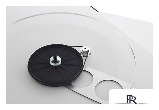 Виниловый проигрыватель Rega Planar 3 (белый) - Изображение №2 — Интернет-магазин ПроЗаказ