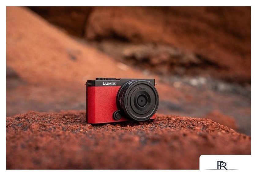 Беззеркальный фотоаппарат Panasonic Lumix S9 Body (красный) - Изображение №2 — Интернет-магазин ПроЗаказ