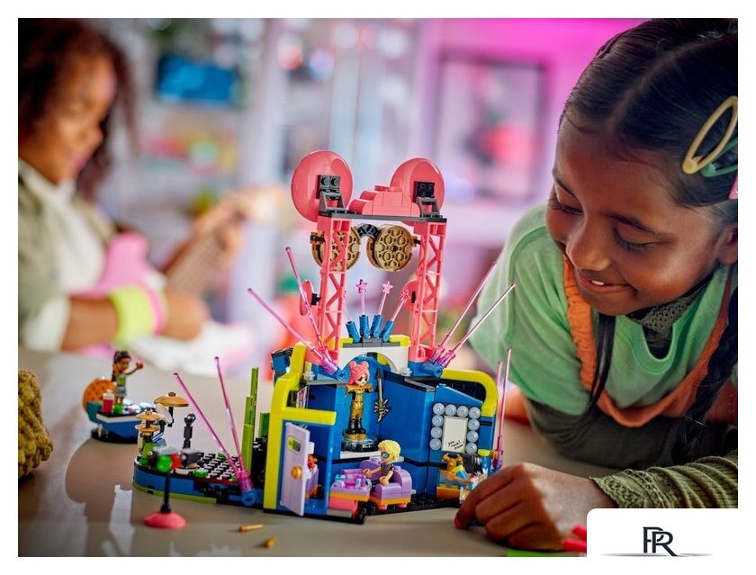 Конструктор LEGO Friends 42616 Музыкальное шоу талантов в Хартлейк-Сити - Изображение №11 — Интернет-магазин ПроЗаказ