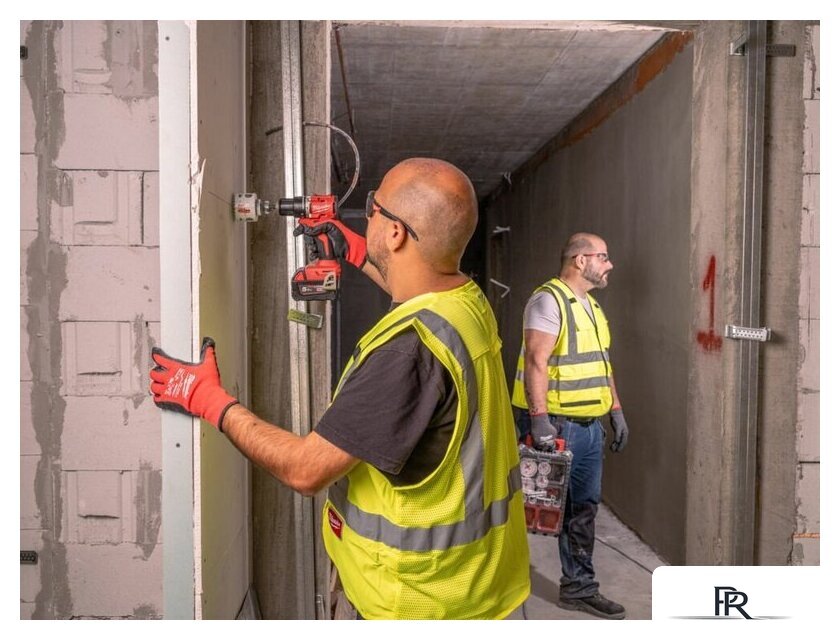 Ударная дрель-шуруповерт Milwaukee M18 M18BLPDRC-0X 4933492821 (без АКБ, кейс) - Изображение №8 — Интернет-магазин ПроЗаказ