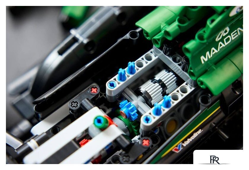 Конструктор LEGO Technic 42240 Aston Martin Aramco AMR25 F1 - Изображение №10 — Интернет-магазин ПроЗаказ