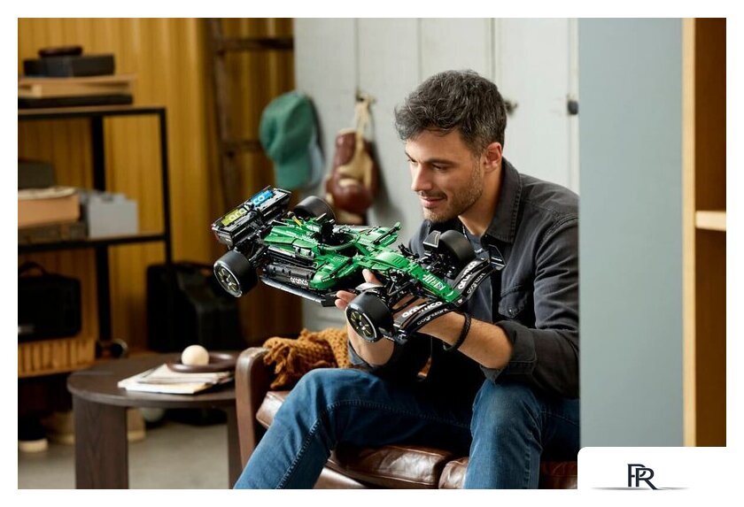 Конструктор LEGO Technic 42240 Aston Martin Aramco AMR25 F1 - Изображение №19 — Интернет-магазин ПроЗаказ