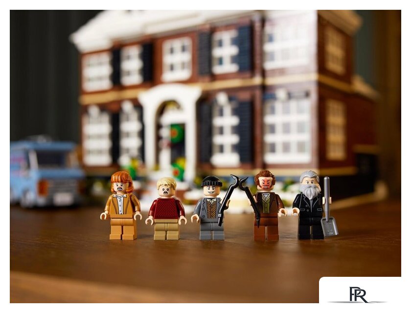 Конструктор LEGO Ideas 21330 Один дома - Изображение №38 — Интернет-магазин ПроЗаказ