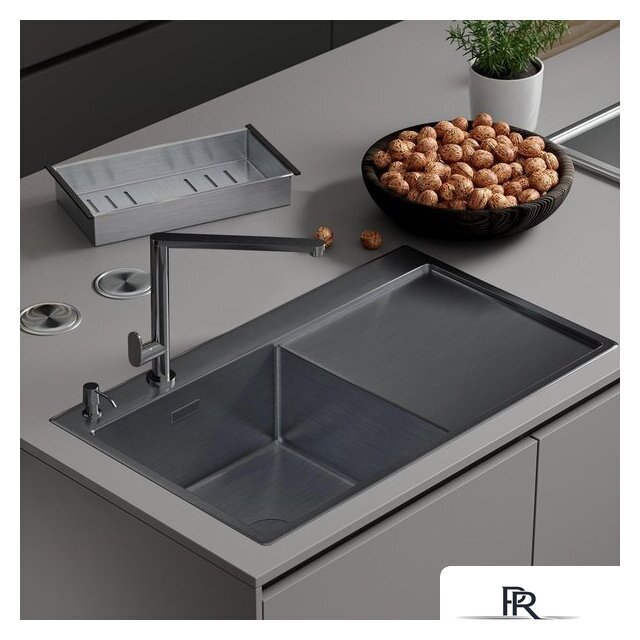 Кухонная мойка Roxen Vespa 560230-70LB PVD графит (с коландером и дозатором) - Изображение №1 — Интернет-магазин ПроЗаказ