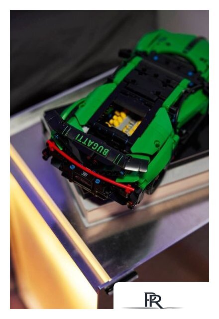 Конструктор LEGO Technic 42241 Green Bugatti Chiron Pur Sport Hypercar - Изображение №9 — Интернет-магазин ПроЗаказ