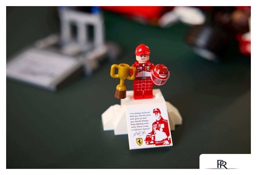 Конструктор LEGO Icons 11375 Ferrari F2004 & Michael Schumacher - Изображение №12 — Интернет-магазин ПроЗаказ