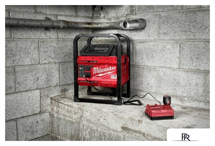 Портативная зарядная станция Milwaukee MX FUEL MXF PS-0 4933493922 (без АКБ) - Изображение №2 — Интернет-магазин ПроЗаказ