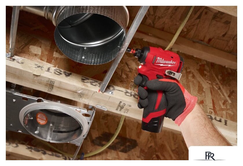  Milwaukee M12 BLPP3A-202B 4933499694 (шуруповерт, винтоверт, фонарь, 2 АКБ, сумка) - Изображение №3 — Интернет-магазин ПроЗаказ