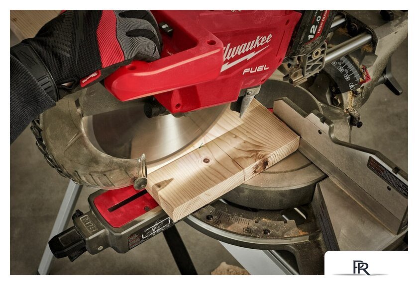 Торцовочная пила Milwaukee M18 FUEL M18FMS305-0 4933471205 (без АКБ) - Изображение №10 — Интернет-магазин ПроЗаказ