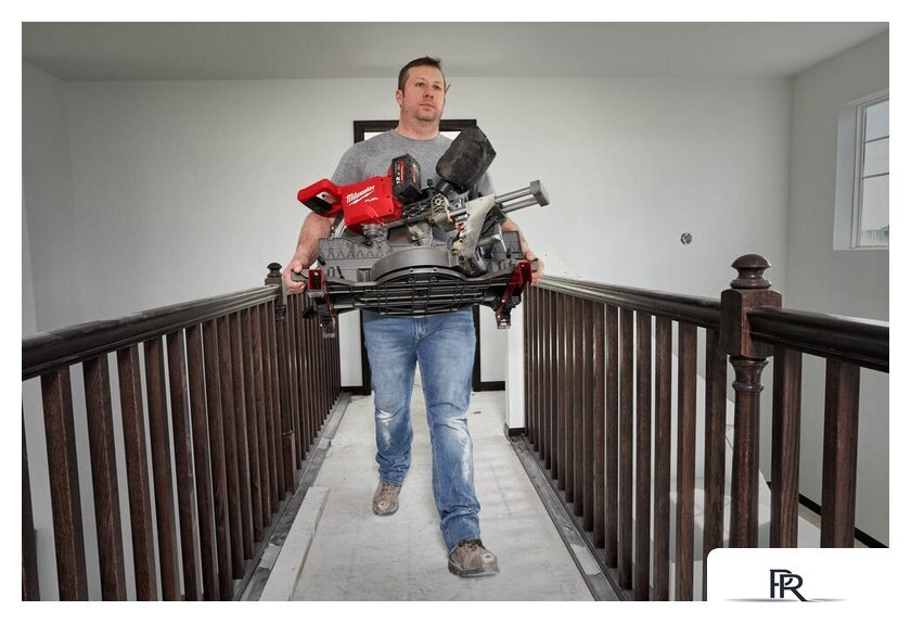 Торцовочная пила Milwaukee M18 FUEL M18FMS305-0 4933471205 (без АКБ) - Изображение №11 — Интернет-магазин ПроЗаказ