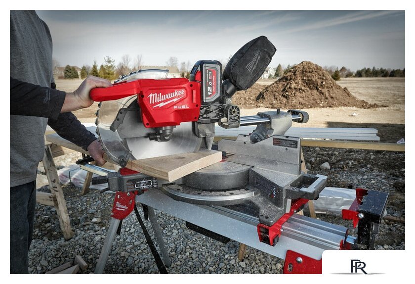 Торцовочная пила Milwaukee M18 FUEL M18FMS305-0 4933471205 (без АКБ) - Изображение №5 — Интернет-магазин ПроЗаказ