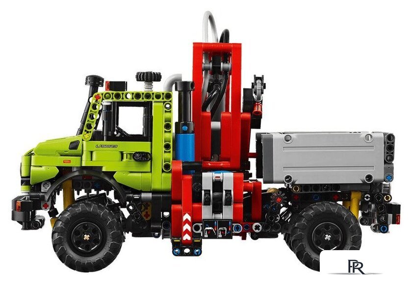 Конструктор LEGO 42242 Грузовик Mercedes-Benz Unimog U 5023 с краном - Изображение №3 — Интернет-магазин ПроЗаказ